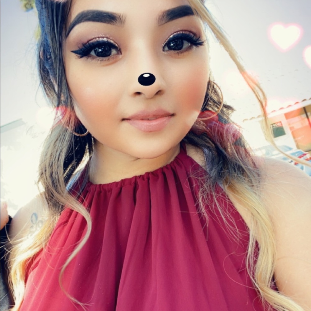 Meet your Posher, Mireya